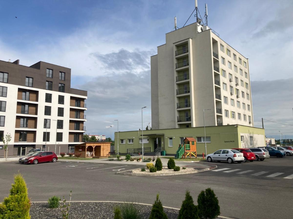 2 Rooms Apartment In Michalovce Exterior foto